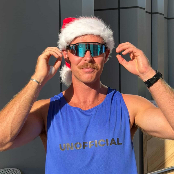Rose Bay Run Club runners wearing Re.