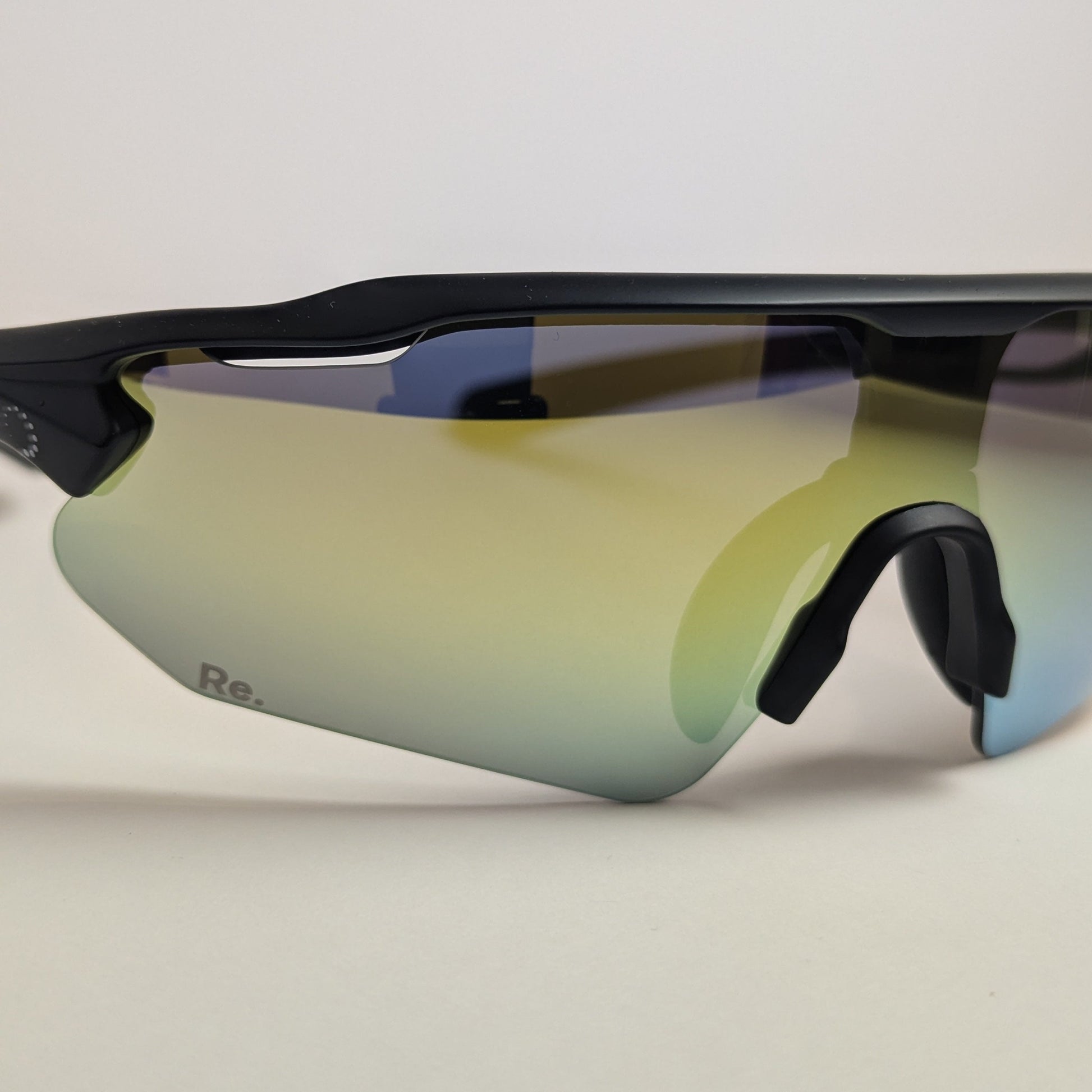 Re.glide: Protector Gold Running Sunglasses