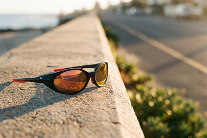 Re.wind Black / Red lifestyle environmental
